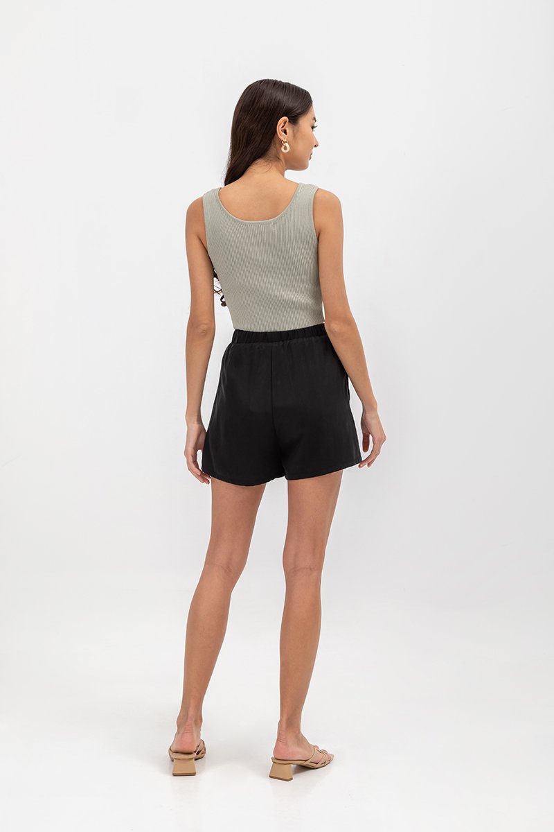 GENVERA ELASTIC WAISTBAND TENCEL SHORTS