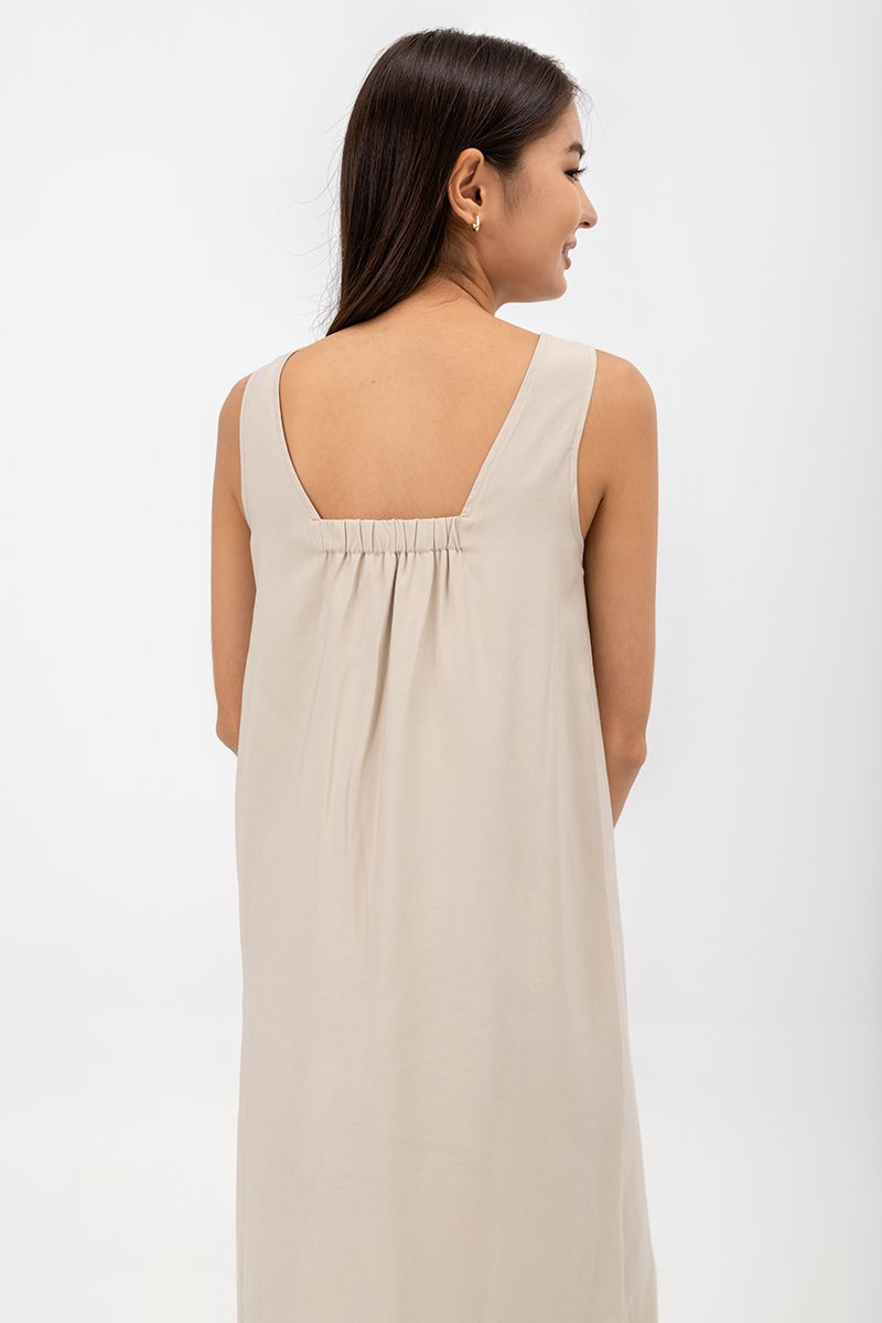 MERIDA V NECK ELASTIC BACK MIDI DRESS W SLIT