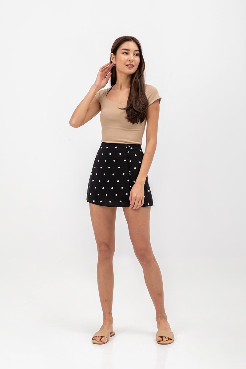 SHILOH POLKADOT SIDE BUTTON SKORTS