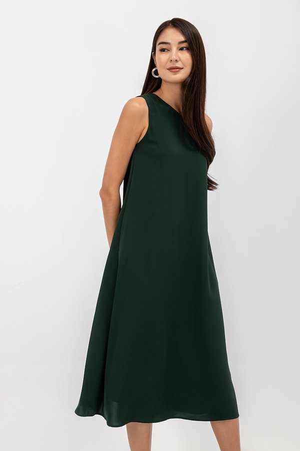 NAILA HIGH V NECK SLEEVELESS MIDI DRESS