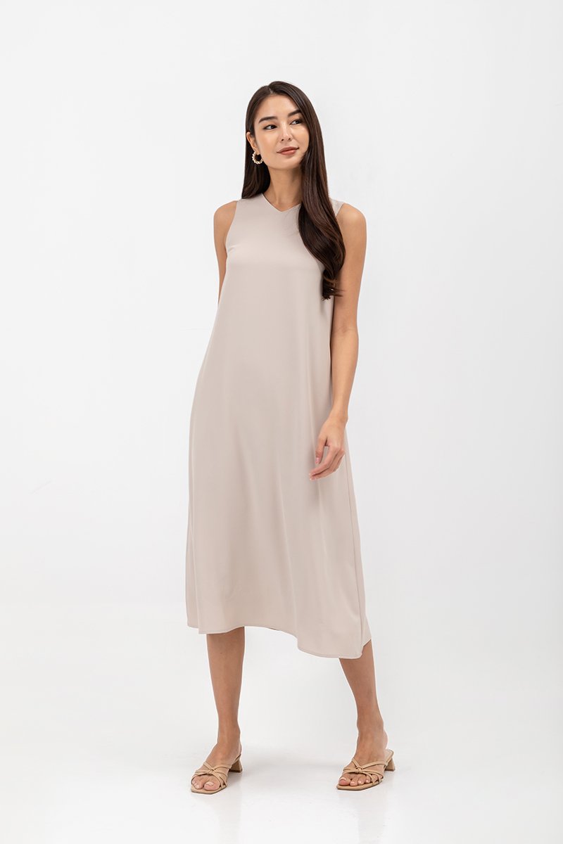 NAILA HIGH V NECK SLEEVELESS MIDI DRESS