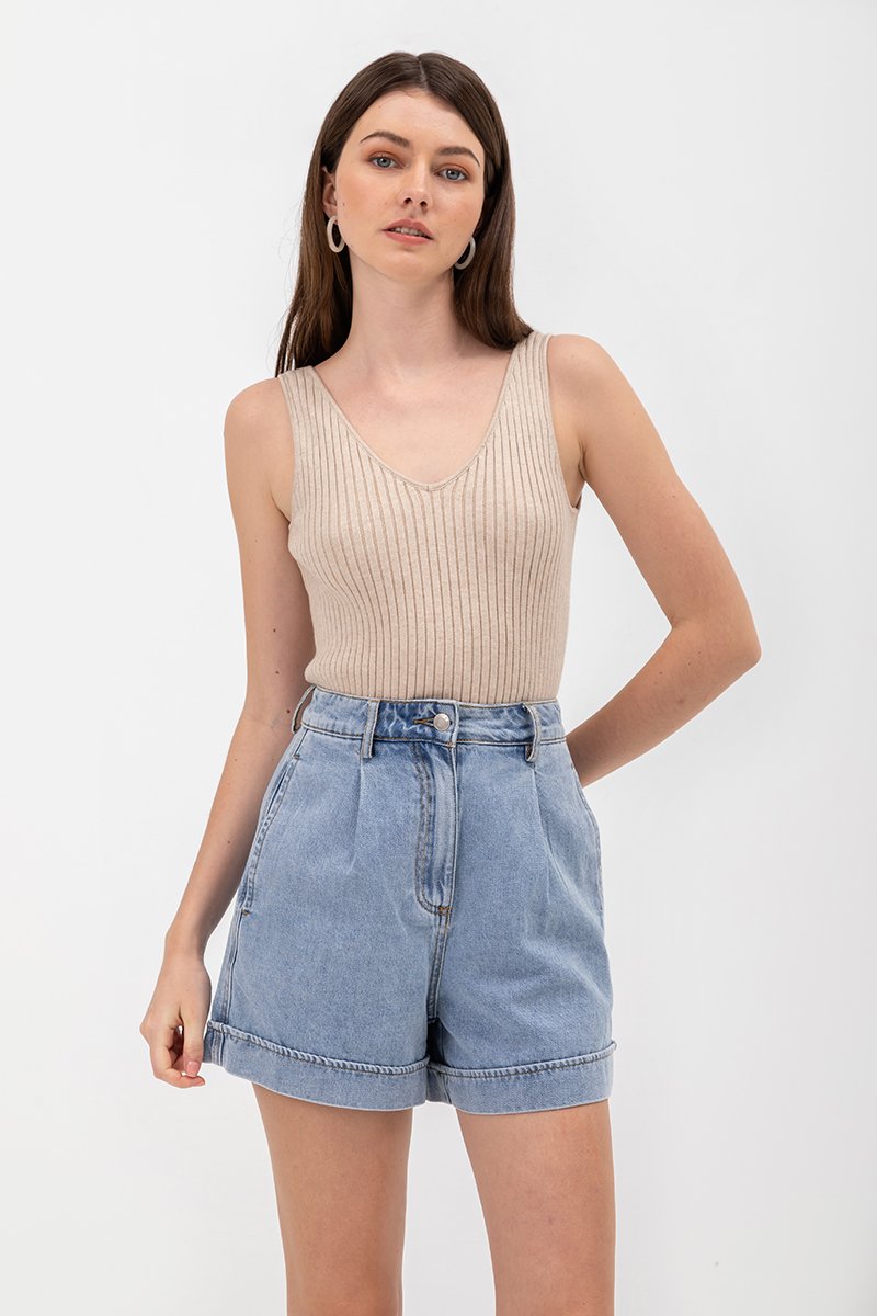 SHULA V NECK KNIT TOP