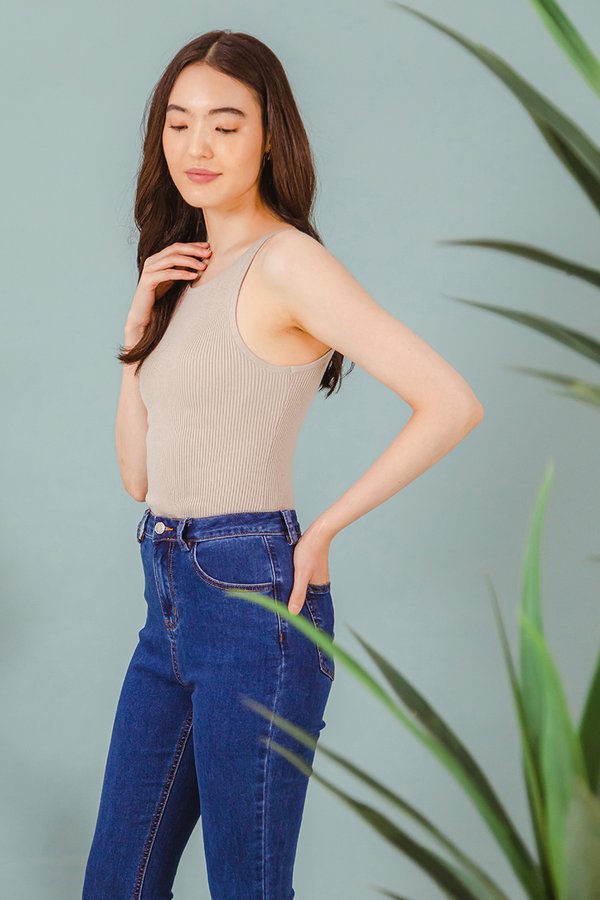 PATRICIA REVERSIBLE CUT IN KNIT TOP