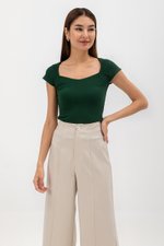 SORELLE DIAMOND NECKLINE KNIT TOP