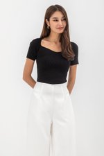 LYNN SWEETHEART NECKLINE KNIT TOP