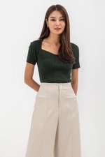 LYNN SWEETHEART NECKLINE KNIT TOP