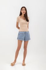 LYNN SWEETHEART NECKLINE KNIT TOP