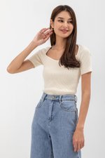 LYNN SWEETHEART NECKLINE KNIT TOP