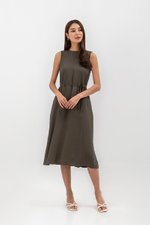 ADEENA BACK PLEAT MIDI DRESS W SASH