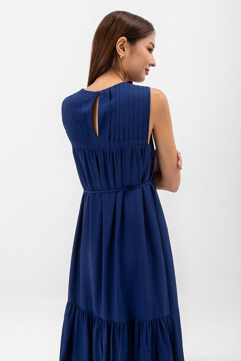 ADEENA BACK PLEAT MIDI DRESS W SASH