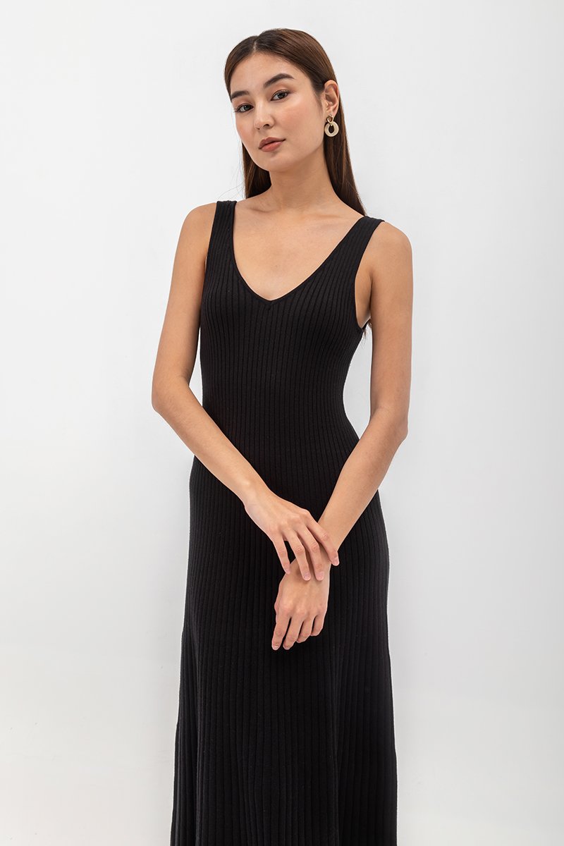 TAKARA V NECK MAXI KNIT DRESS W SASH