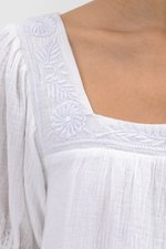 LIERA EMBROIDERED PUFF SLEEVE TOP