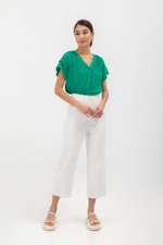 ADAHLIA V NECK BUTTONDOWN MUSLIN TOP