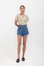 ADAHLIA V NECK BUTTONDOWN MUSLIN TOP