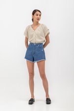 ADAHLIA V NECK BUTTONDOWN MUSLIN TOP