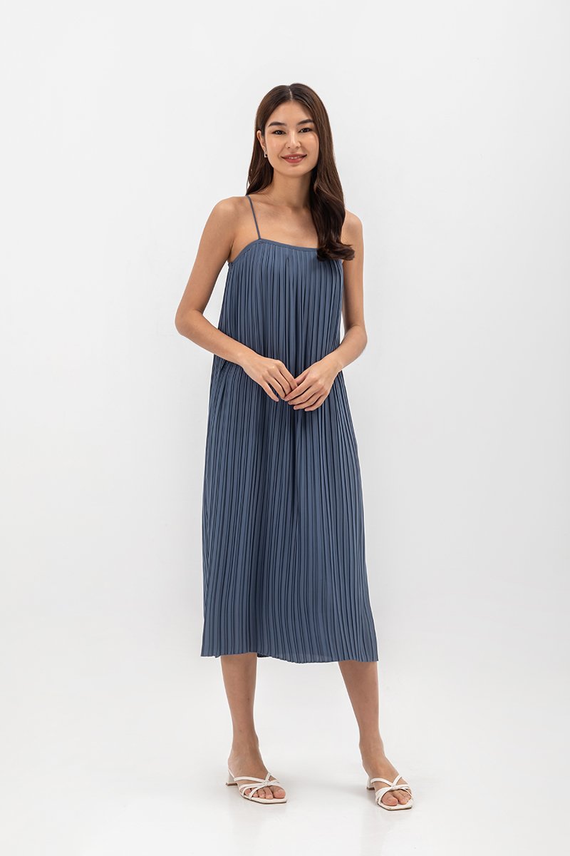 SORA PLEATED CAMISOLE MIDI DRESS W SASH