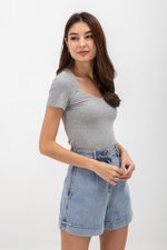 KERYEN SWEETHEART NECKLINE TOP