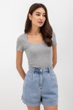 KERYEN SWEETHEART NECKLINE TOP