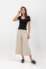 KERYEN SWEETHEART NECKLINE TOP