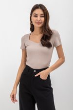 KERYEN SWEETHEART NECKLINE TOP