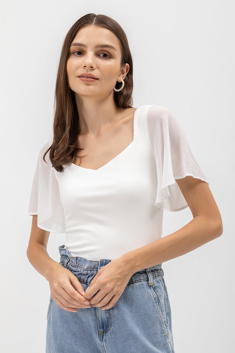 ERLINE FLUTTER SLEEVE KNIT TOP