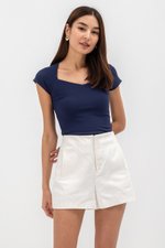 SORELLE DIAMOND NECKLINE KNIT TOP