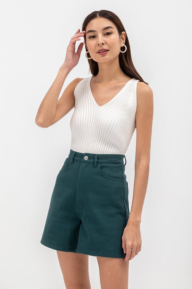 VALAE V NECK KNIT TOP