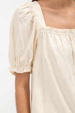 AEYA PUFF SLEEVE SQUARENECK COTTON TOP