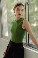 IYANA SLEEVELESS KNIT TOP