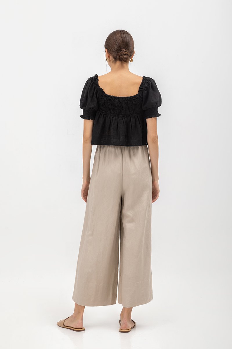 IRENE PUFF SLEEVE SMOCKED BABYDOLL TOP IRENE PUFF SLEEVE SMOCKED BABYDOLL TOP