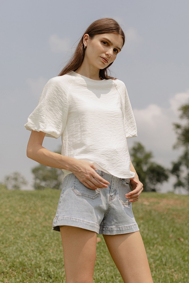 ILA RAGLAN PUFF SLEEVE TOP