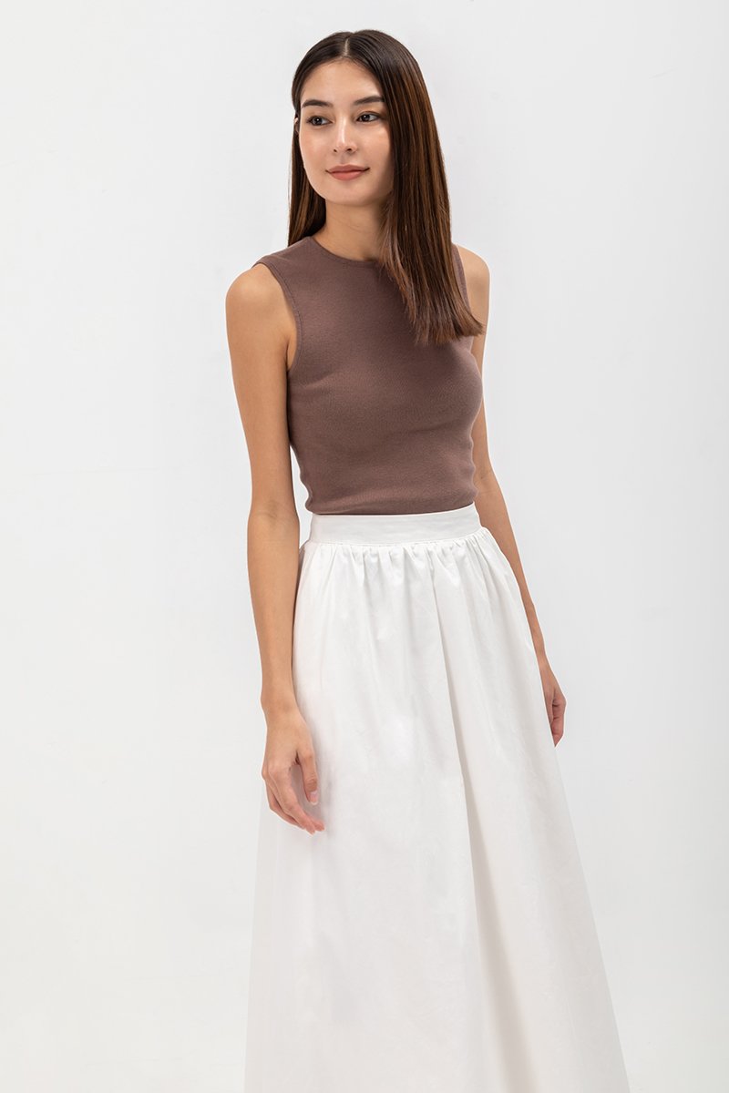 IYANA SLEEVELESS KNIT TOP