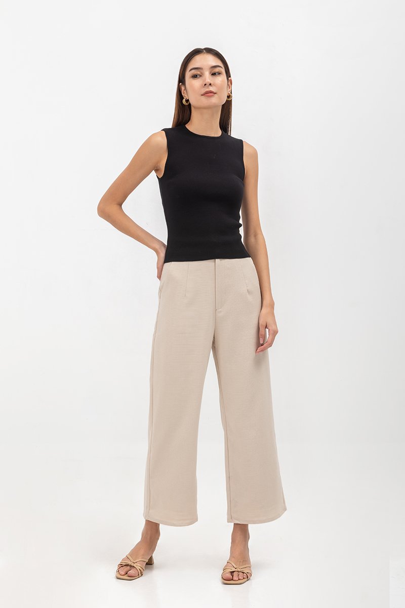 IYANA SLEEVELESS KNIT TOP