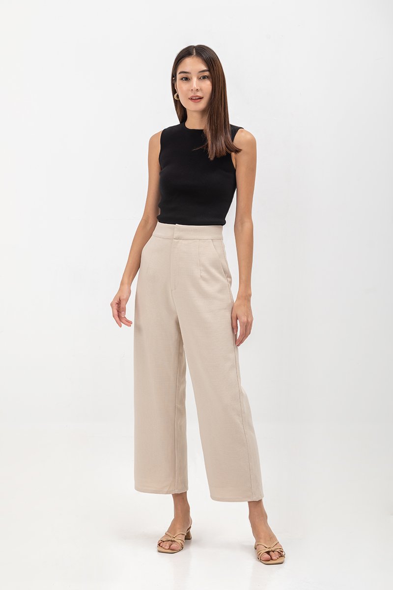 IYANA SLEEVELESS KNIT TOP