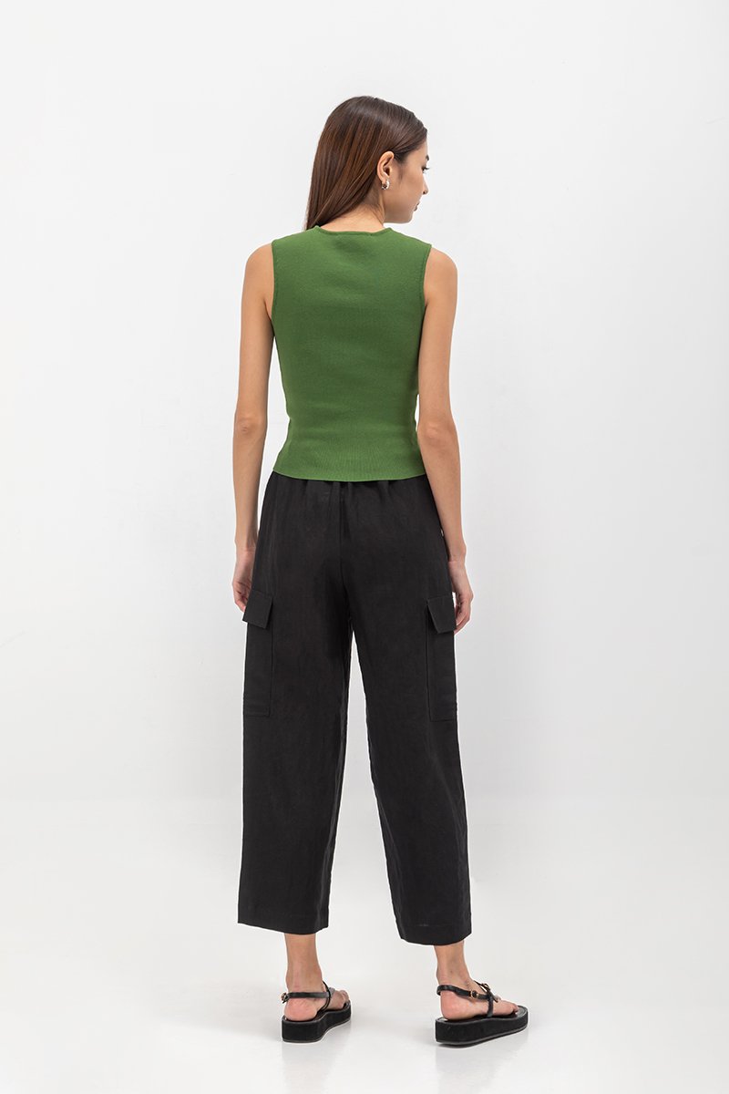 IYANA SLEEVELESS KNIT TOP