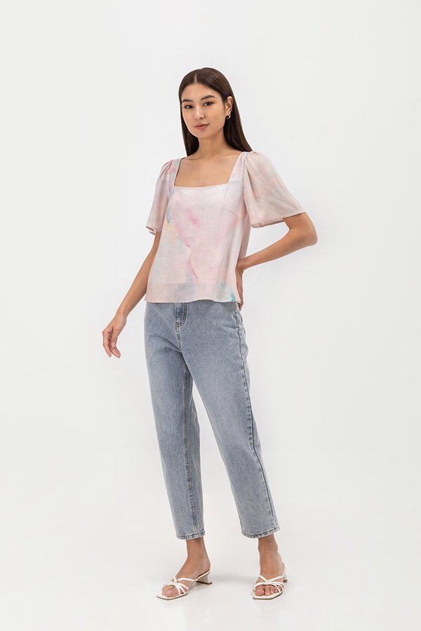 FRANZ PRINTED FLUTTER SLEEVE TOP FRANZ PRINTED FLUTTER SLEEVE TOP