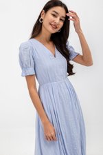 LAREINA TEXTURED V NECK MIDI DRESS LAREINA TEXTURED V NECK MIDI DRESS