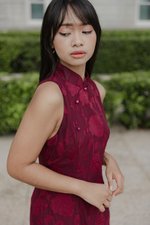 YARA FLORAL TEXTURED SHEATH MIDI CHEONGSAM