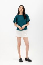 DELGADO FLUTTER SLEEVE TOP
