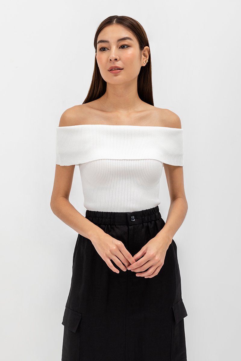 JEAN OFF SHOULDER KNIT TOP