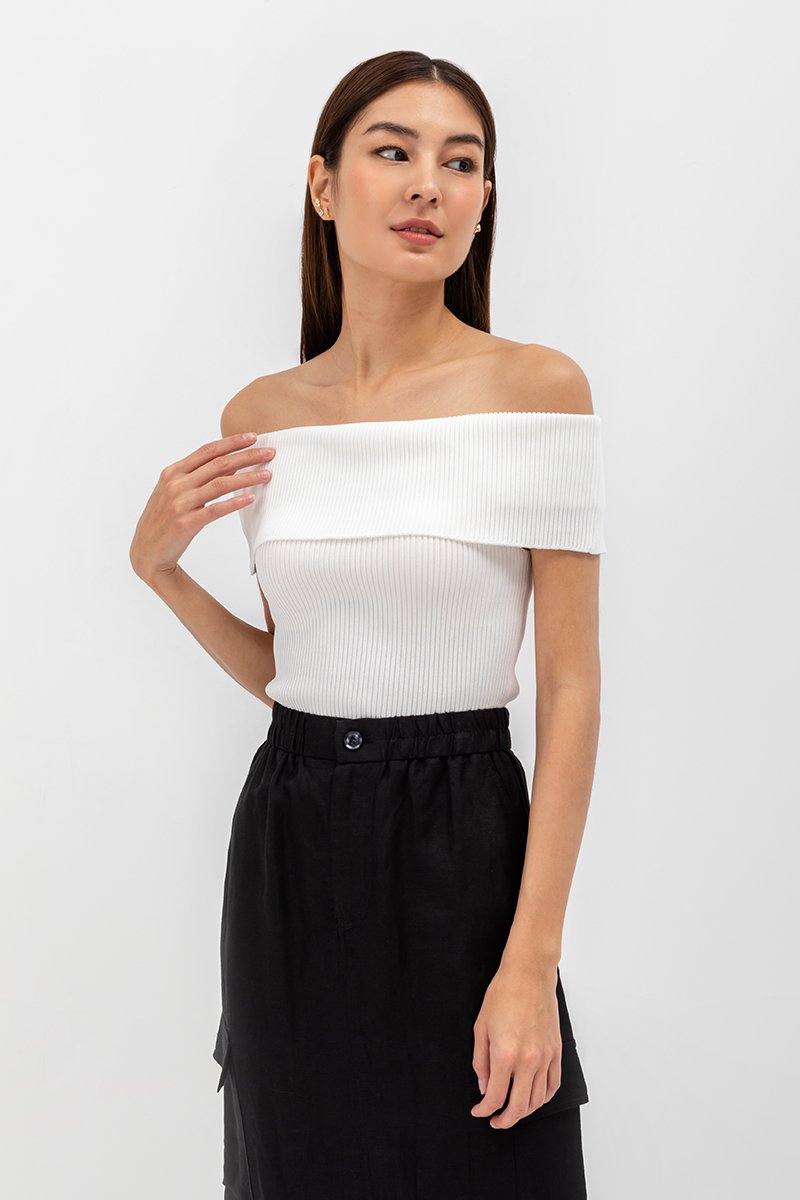 JEAN OFF SHOULDER KNIT TOP