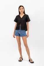 BETHEL REVERSIBLE BUTTONDOWN TOP