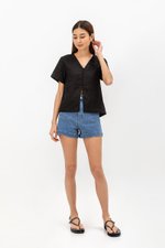 BETHEL REVERSIBLE BUTTONDOWN TOP