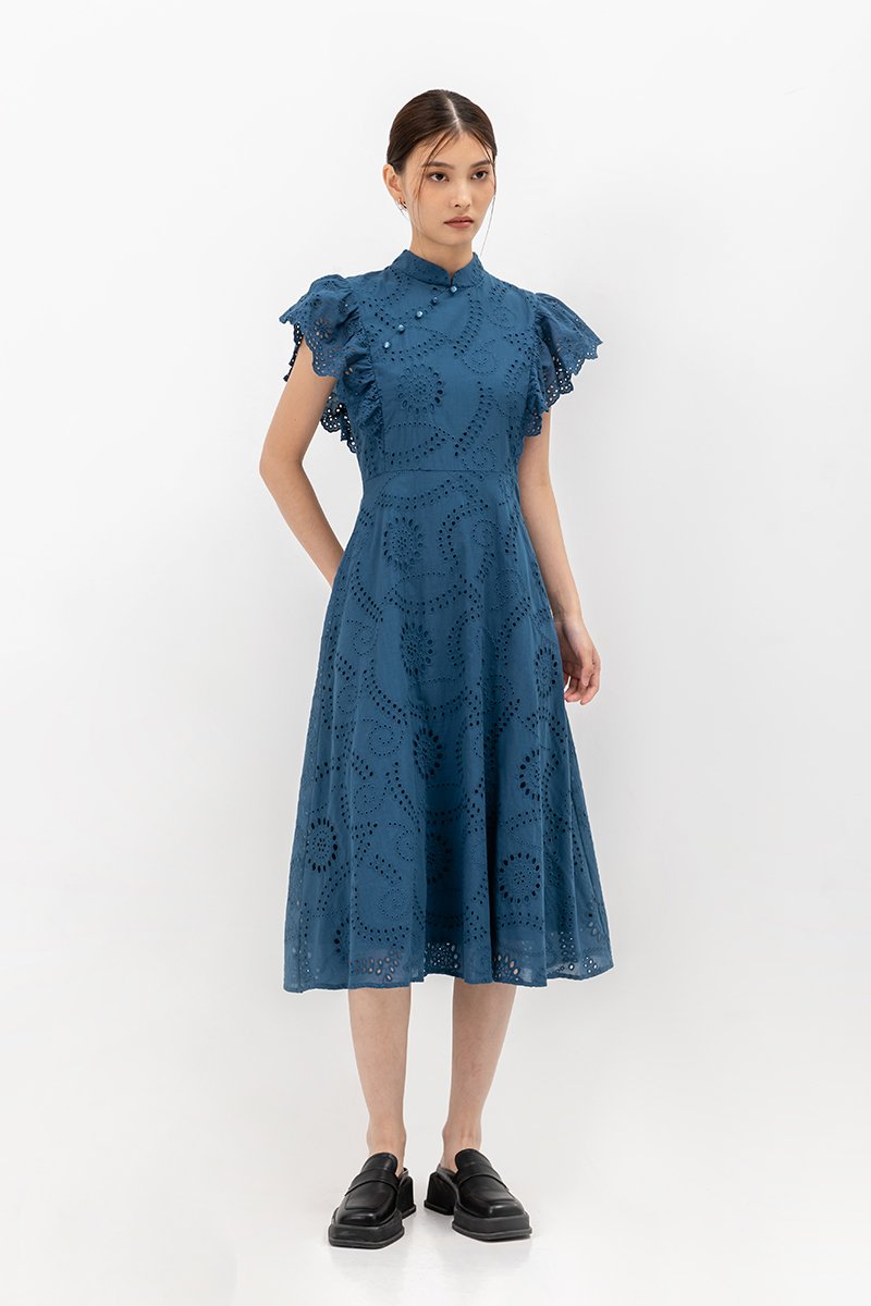 EVANGELI FLUTTER SLEEVE EYELET CHEONGSAM