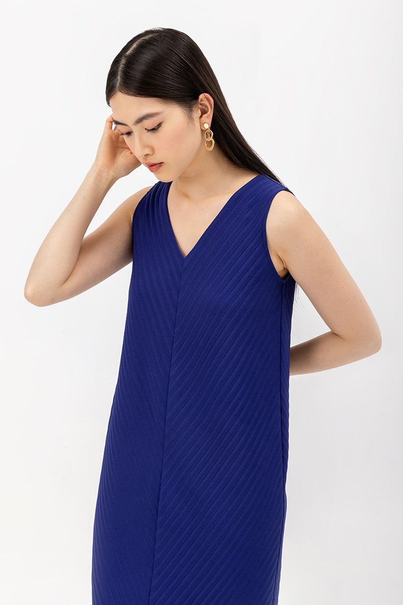 ELLEN PLEATED V NECK DRESS