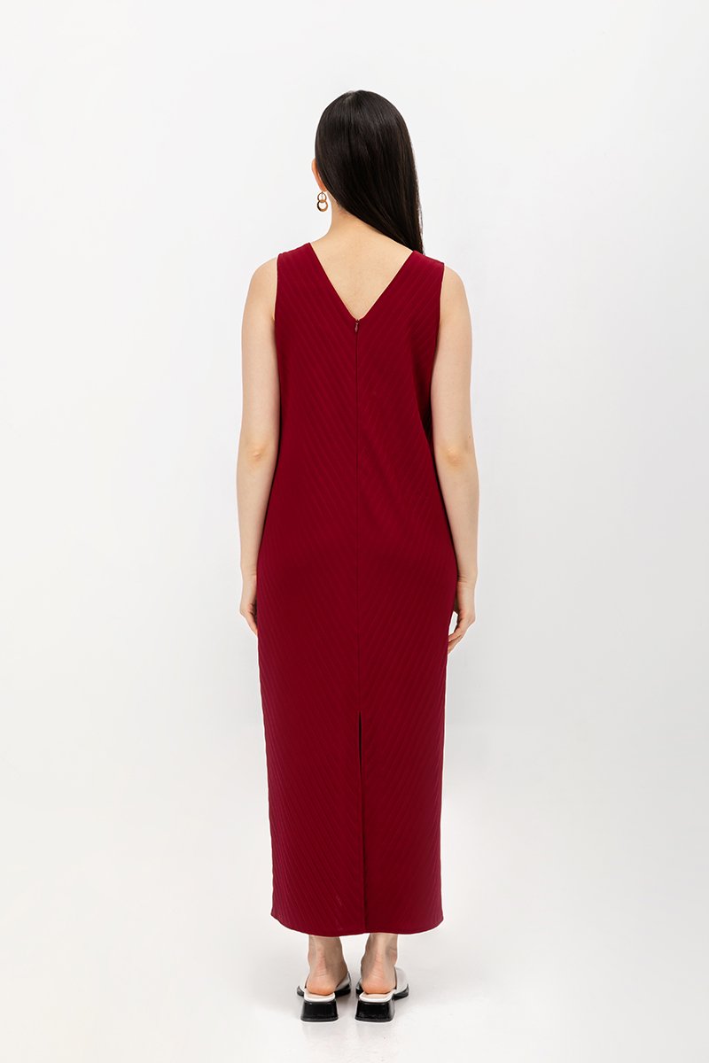 ELLEN PLEATED V NECK DRESS