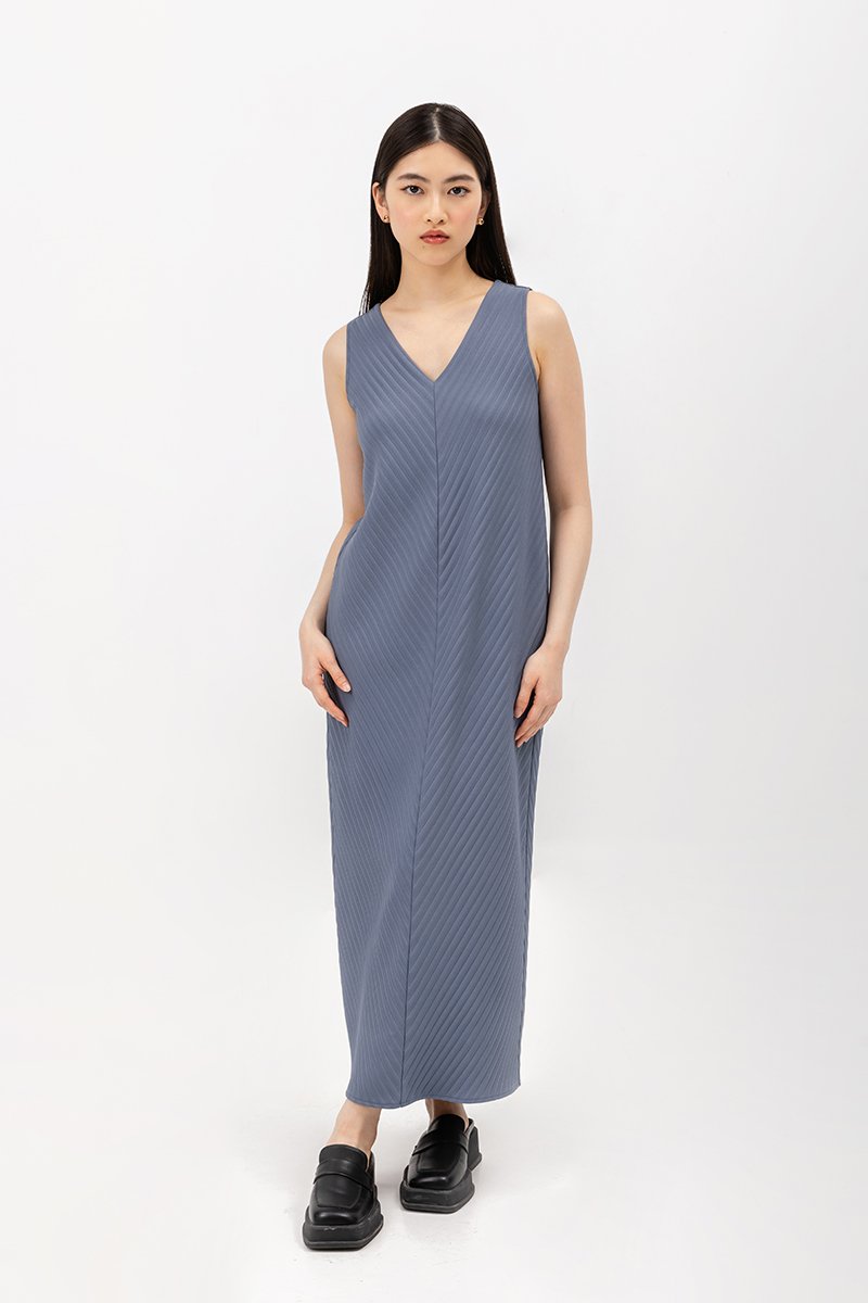 ELLEN PLEATED V NECK DRESS