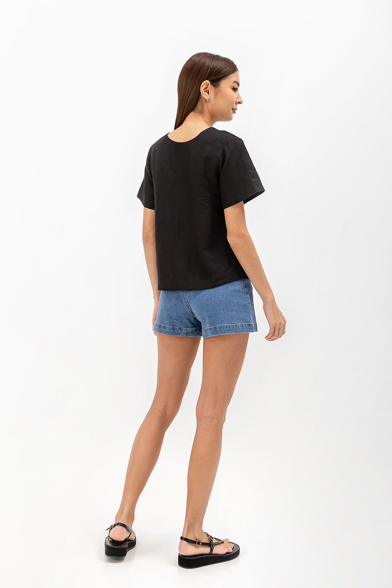 BETHEL REVERSIBLE BUTTONDOWN TOP
