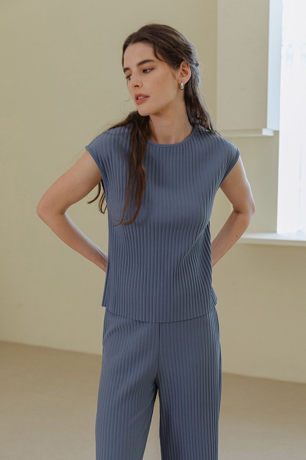 VALDIS PLEATED CAP SLEEVE TOP