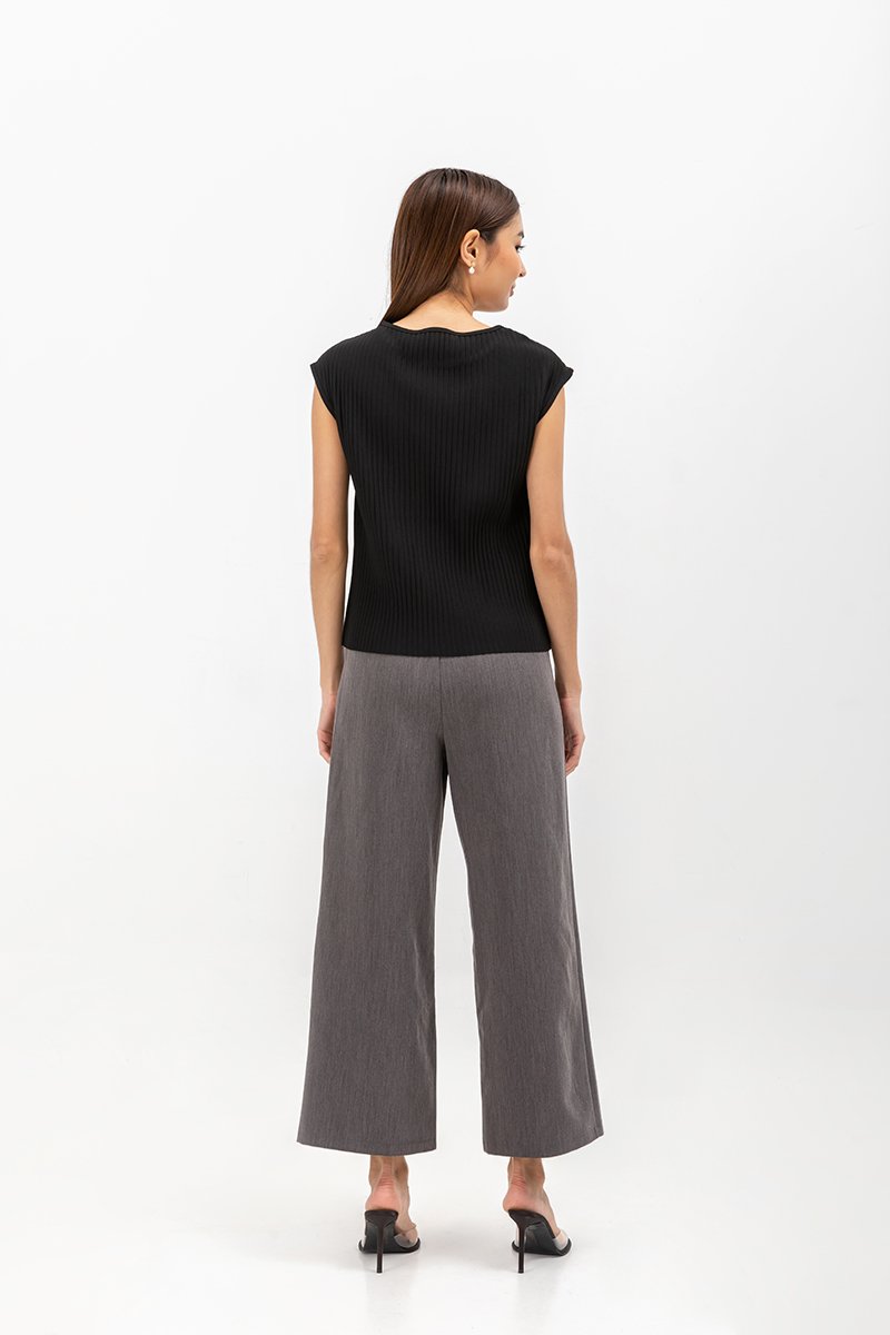 VALDIS PLEATED CAP SLEEVE TOP